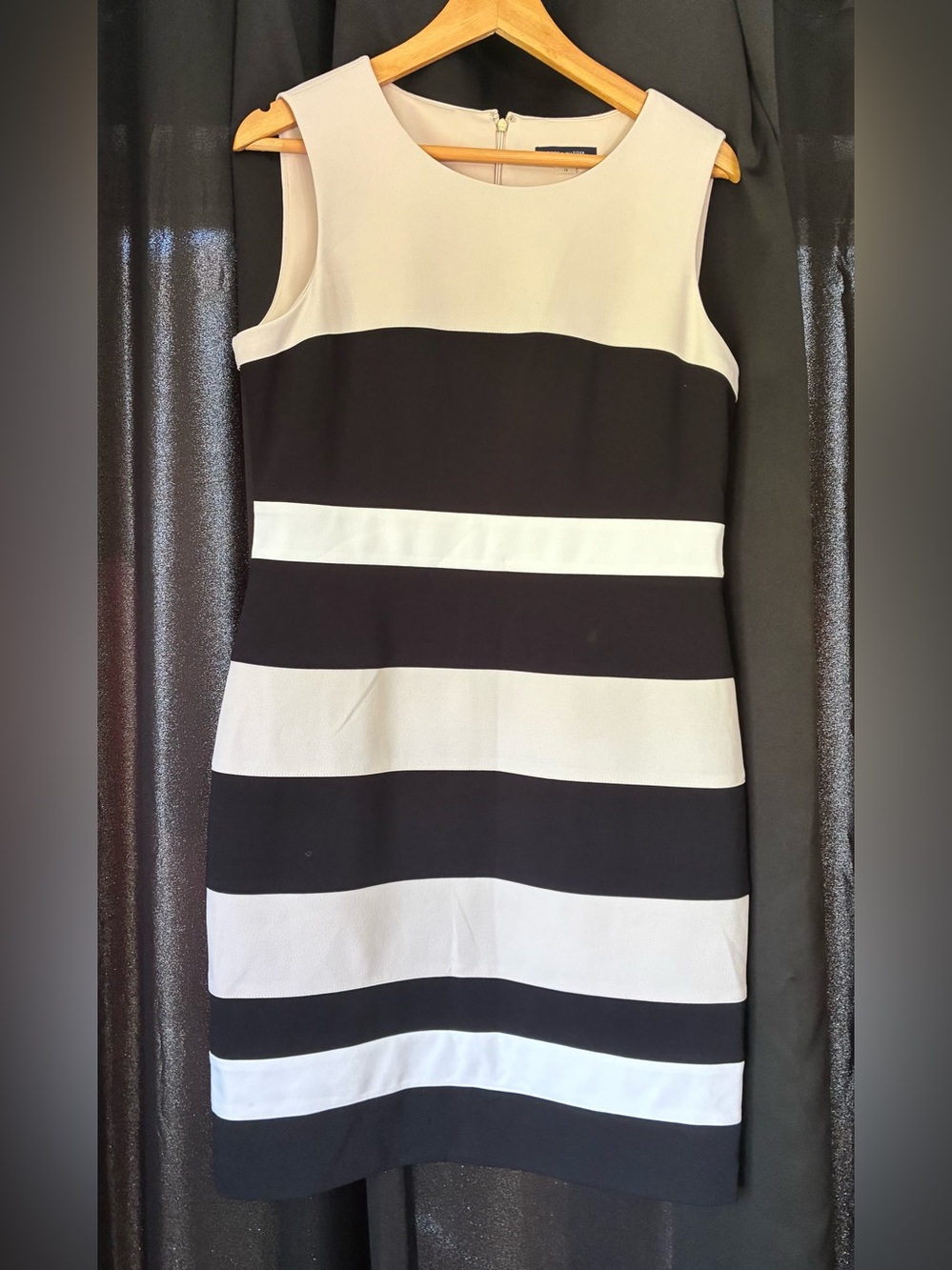 Tommy Hilfiger Tri-Tone
Sleeveless Dress Size 12